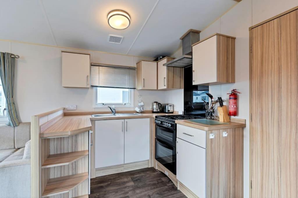 Tattershall Lakes: Sally'S Superior Stay Exterior photo